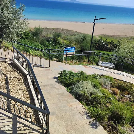 Violeta - With Sea View In 1st Line Sarafowo