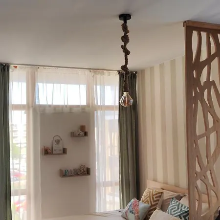 Violeta - With Sea View In 1st Line Sarafowo Apartment *