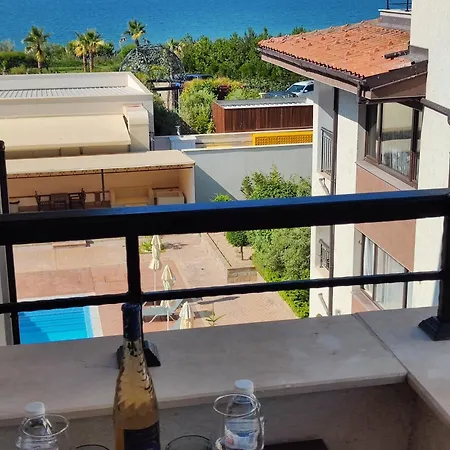 Violeta - With Sea View In 1st Line Sarafowo